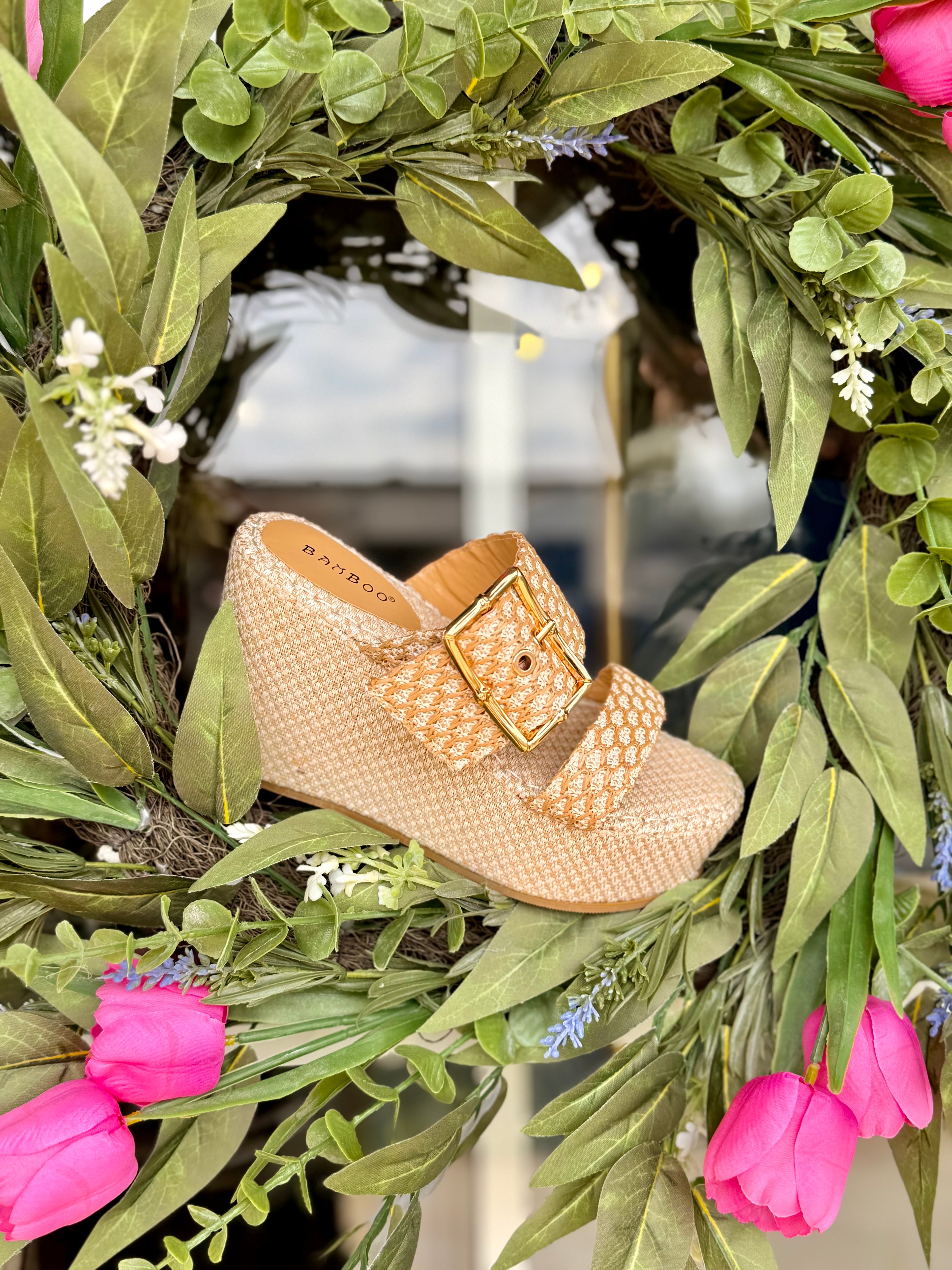 Buckle Wedge in Natural