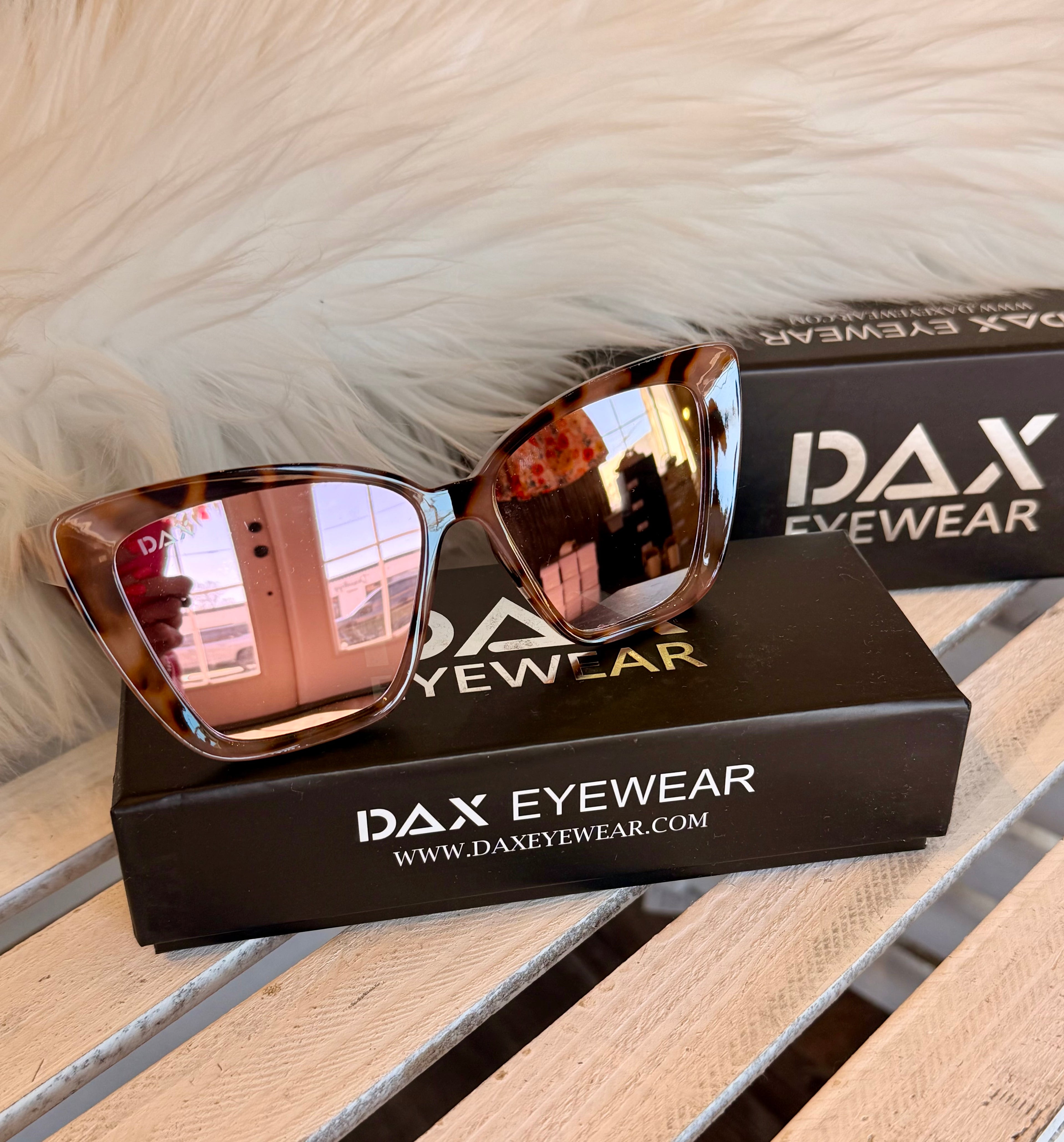 DAX SUNNIES