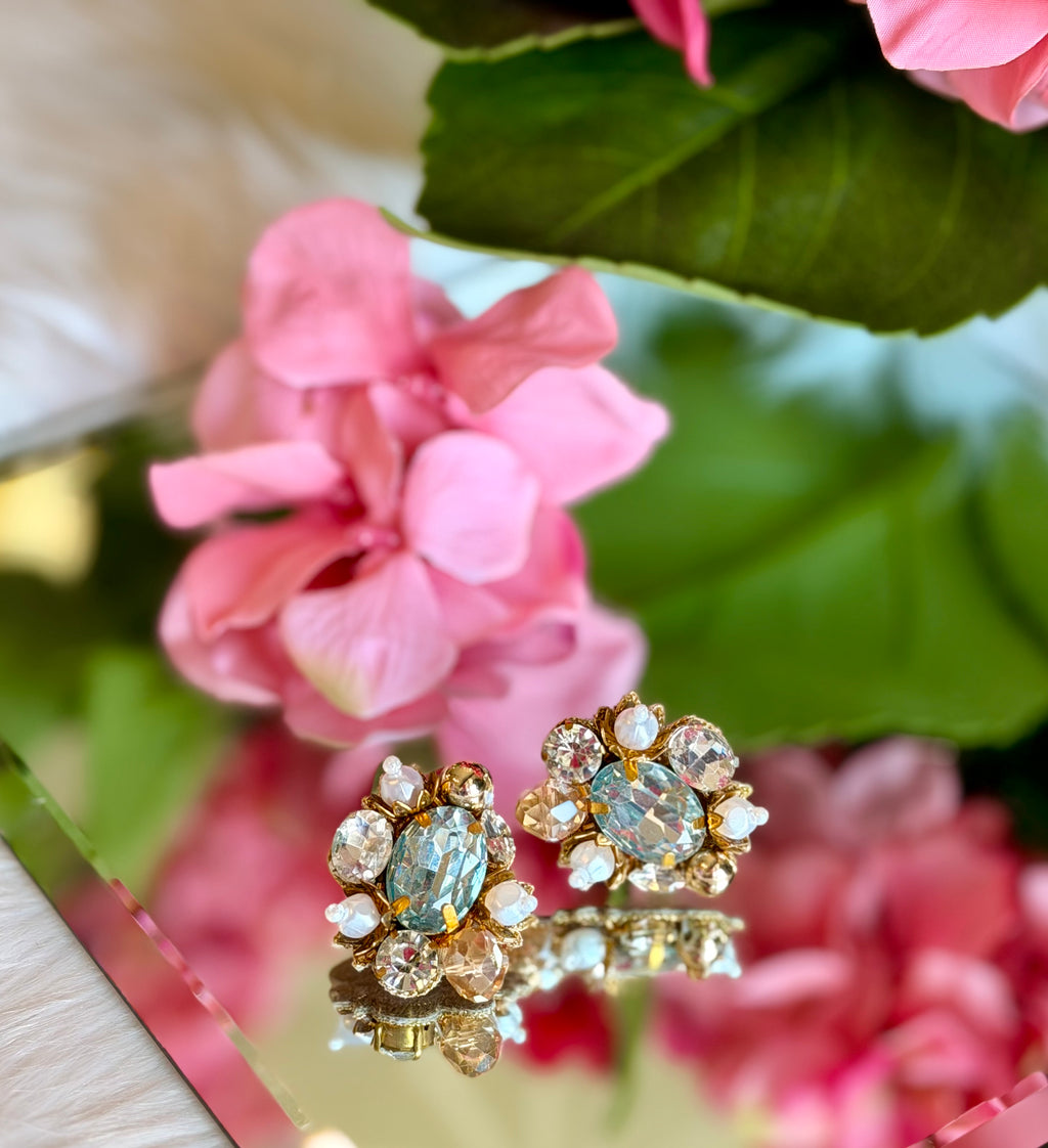 Gimme Jewels Post Back Earrings