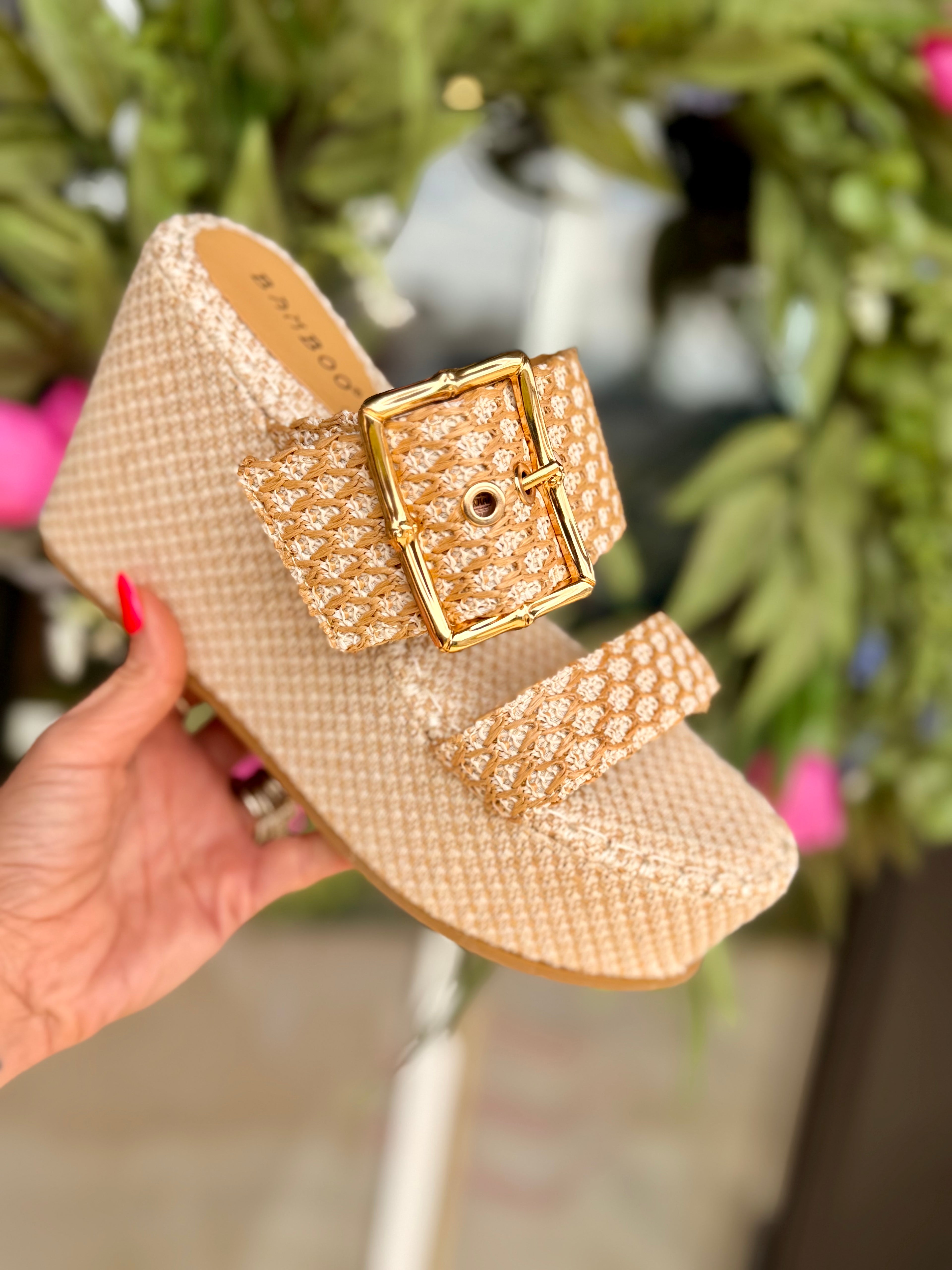 Buckle Wedge in Natural