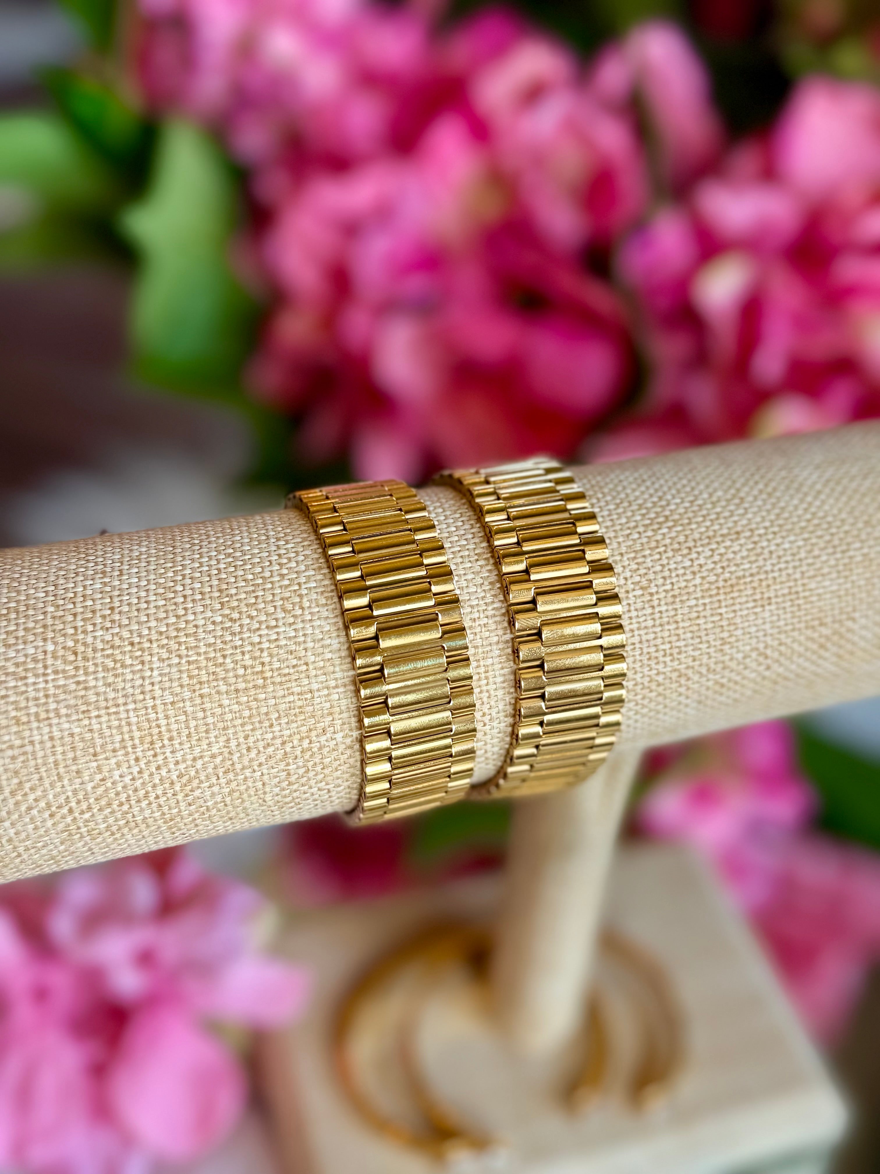 CHANSUTT Wide Gold Rollie Bracelet