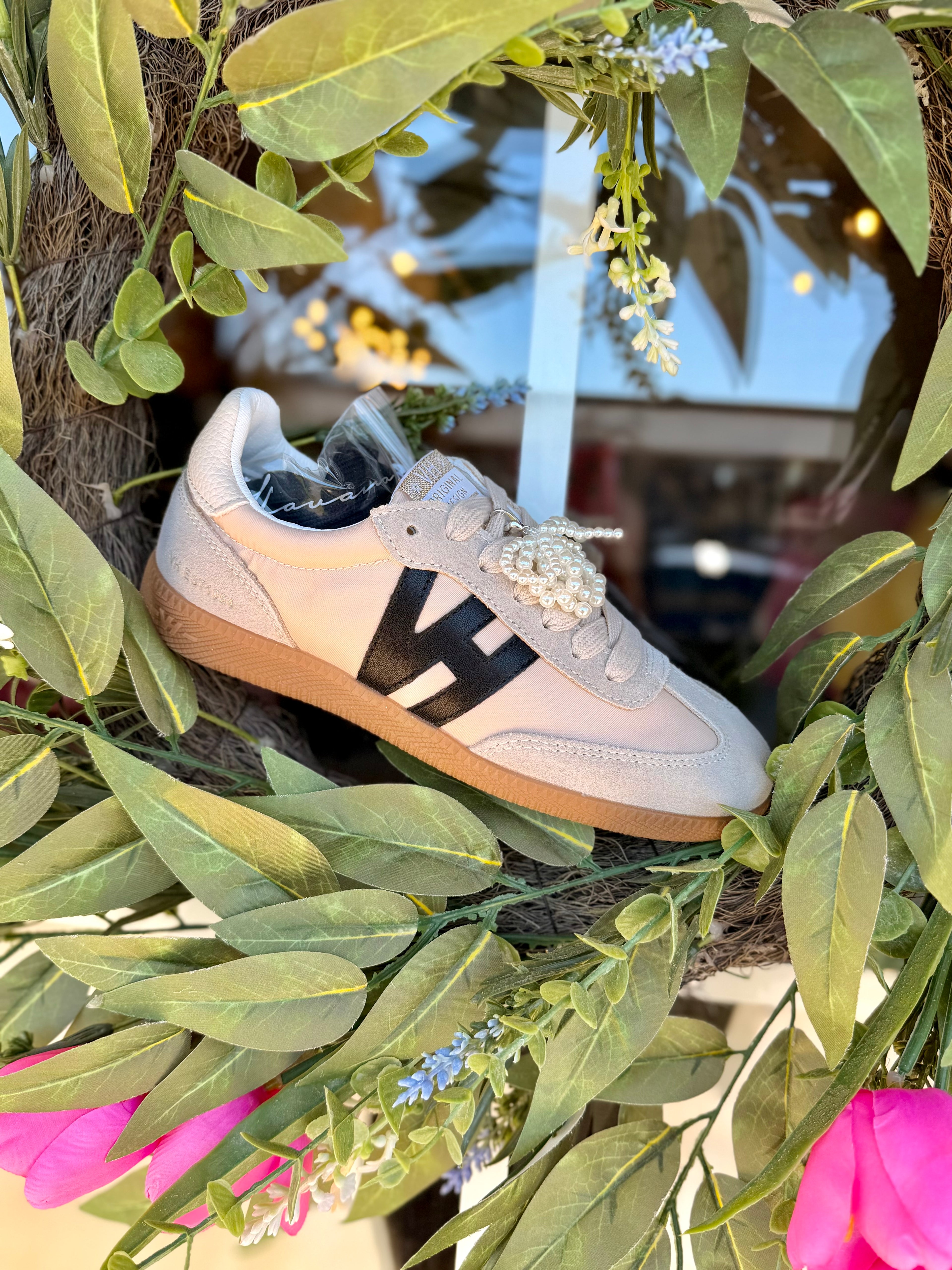 Vintage Havana All The Charm Sneakers in Neutral