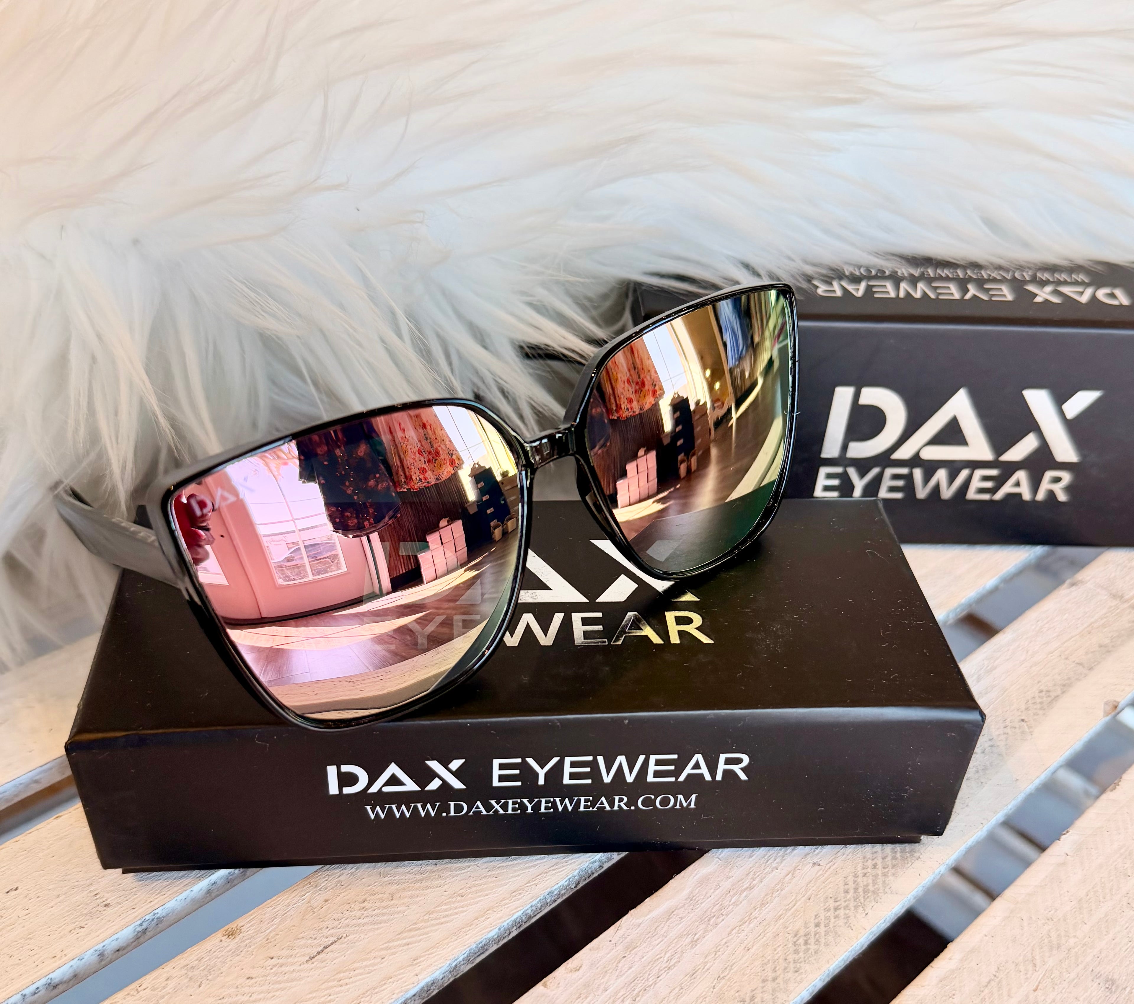 DAX SUNNIES
